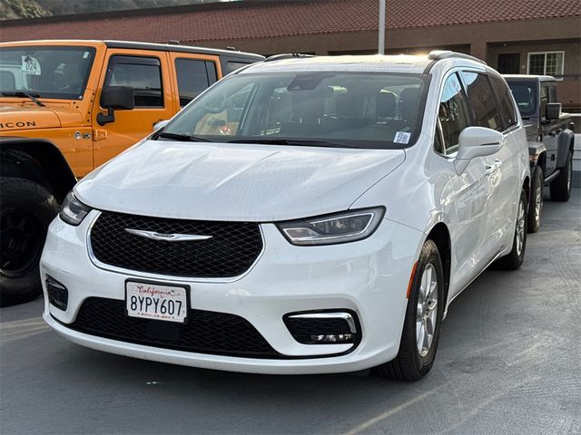 2022 Chrysler Pacifica Touring-L