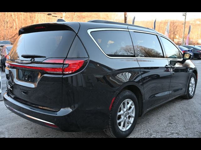 2022 Chrysler Pacifica Touring-L