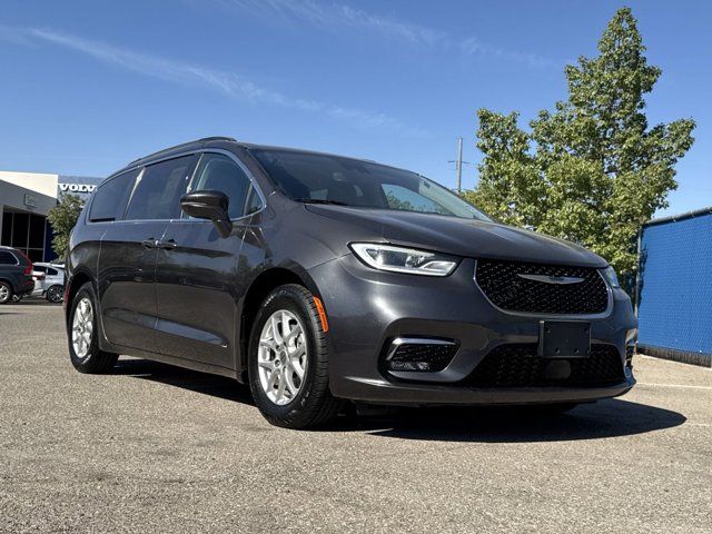 2022 Chrysler Pacifica Touring-L