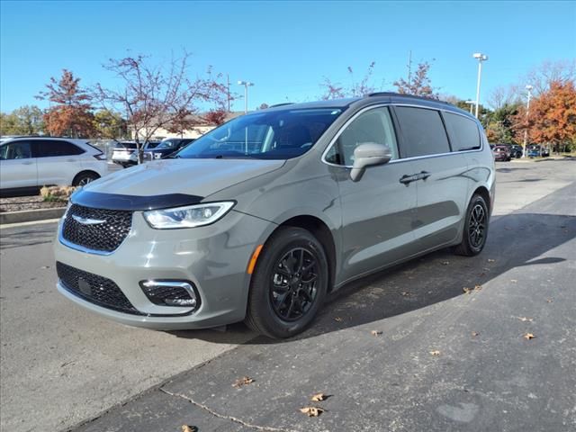 2022 Chrysler Pacifica Touring-L