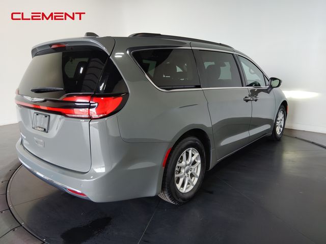 2022 Chrysler Pacifica Touring-L