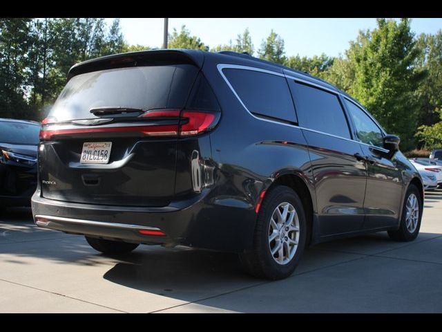 2022 Chrysler Pacifica Touring-L