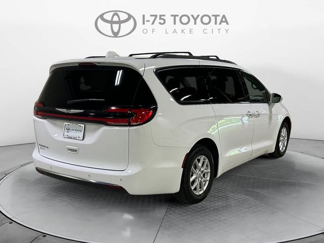 2022 Chrysler Pacifica Touring-L