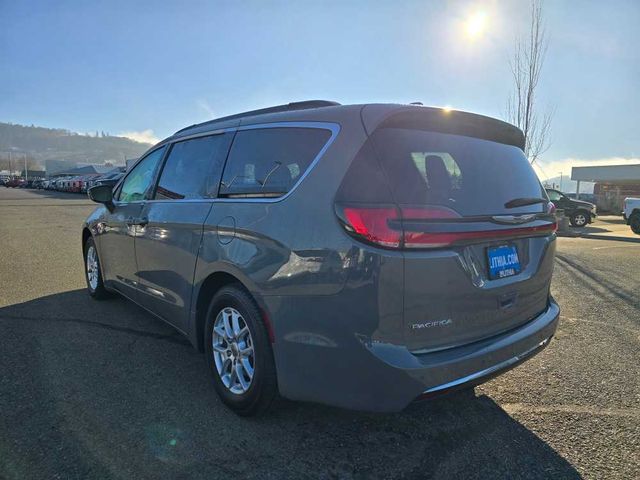 2022 Chrysler Pacifica Touring-L