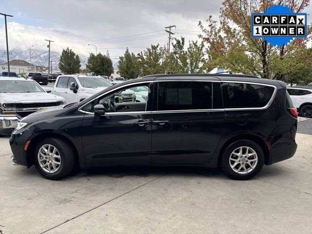 2022 Chrysler Pacifica Touring-L