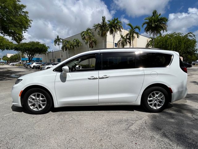 2022 Chrysler Pacifica Touring-L