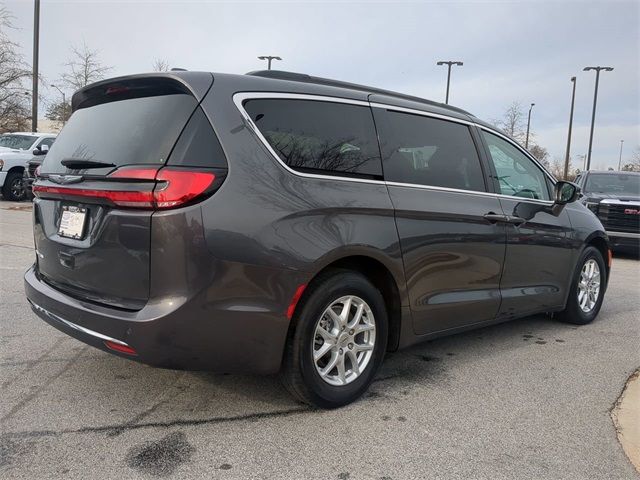 2022 Chrysler Pacifica Touring-L