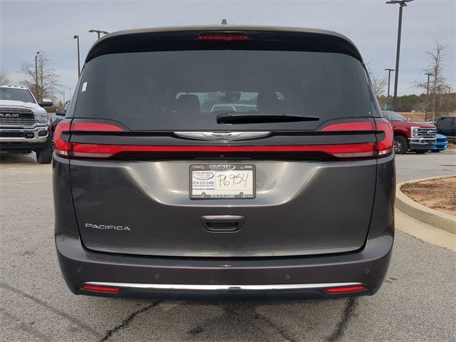 2022 Chrysler Pacifica Touring-L