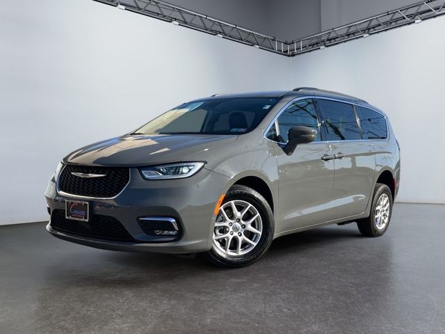 2022 Chrysler Pacifica Touring-L