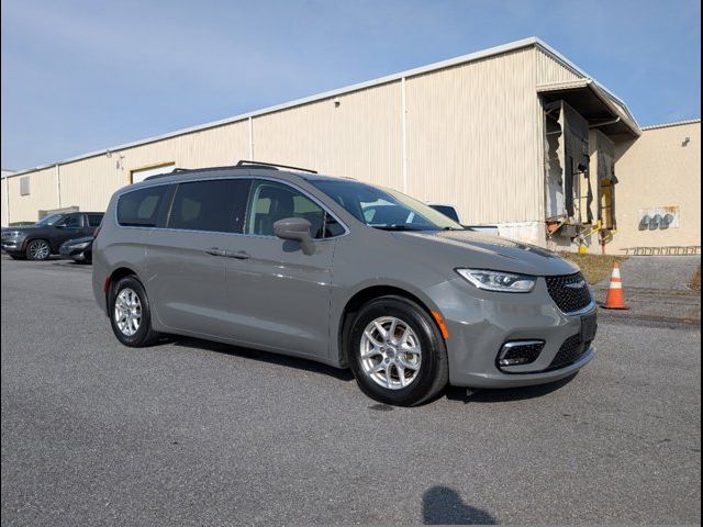 2022 Chrysler Pacifica Touring-L