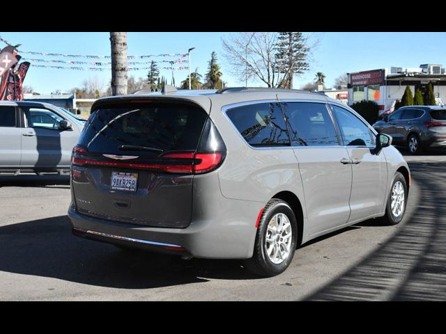 2022 Chrysler Pacifica Touring-L