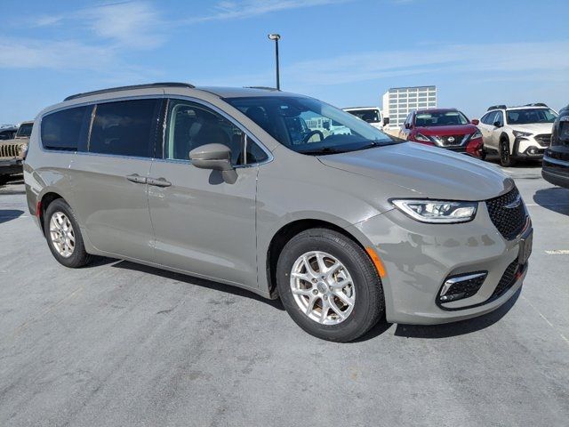 2022 Chrysler Pacifica Touring-L