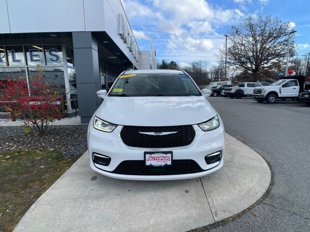 2022 Chrysler Pacifica Touring-L