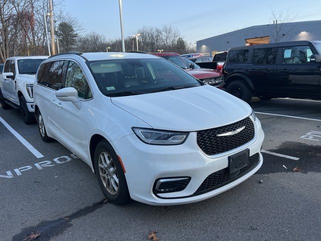 2022 Chrysler Pacifica Touring-L