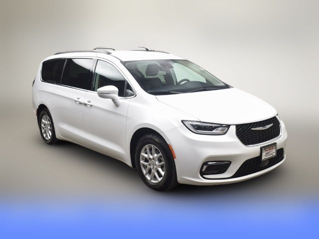 2022 Chrysler Pacifica Touring-L