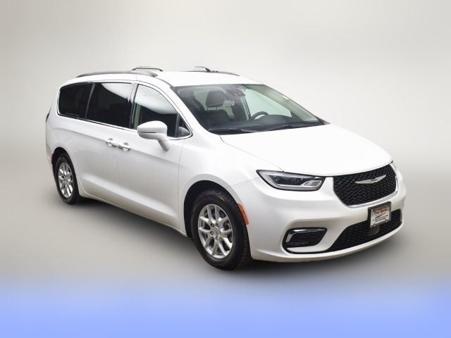 2022 Chrysler Pacifica Touring-L