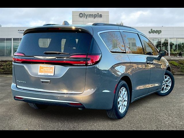 2022 Chrysler Pacifica Touring-L