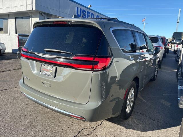 2022 Chrysler Pacifica Touring-L