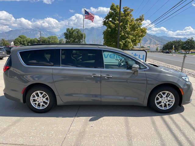 2022 Chrysler Pacifica Touring-L