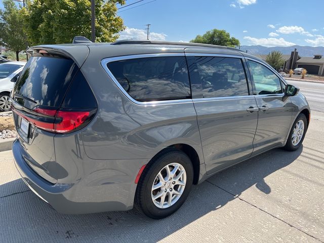 2022 Chrysler Pacifica Touring-L