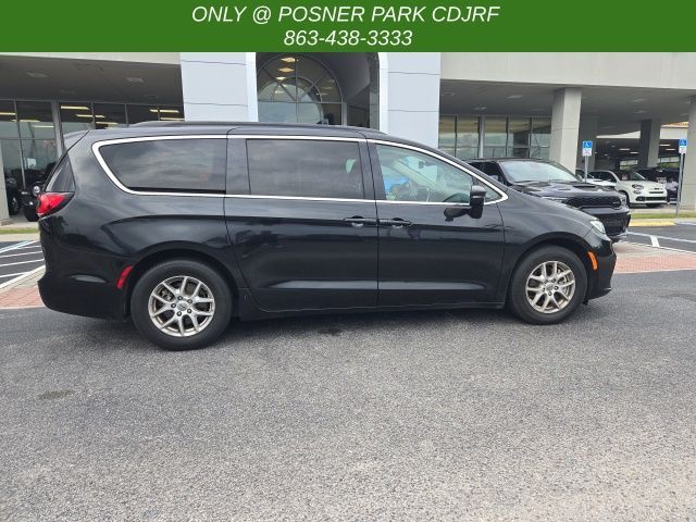 2022 Chrysler Pacifica Touring-L