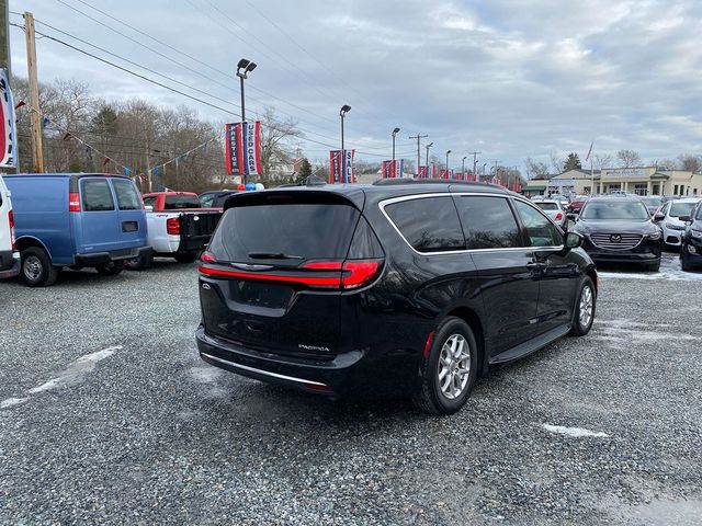 2022 Chrysler Pacifica Touring-L