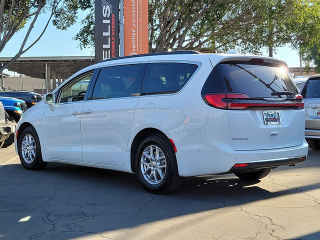 2022 Chrysler Pacifica Touring-L