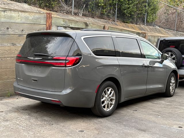 2022 Chrysler Pacifica Touring-L