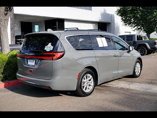 2022 Chrysler Pacifica Touring-L