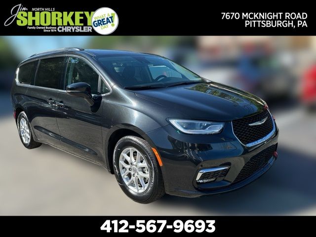 2022 Chrysler Pacifica Touring-L