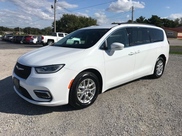 2022 Chrysler Pacifica Touring-L