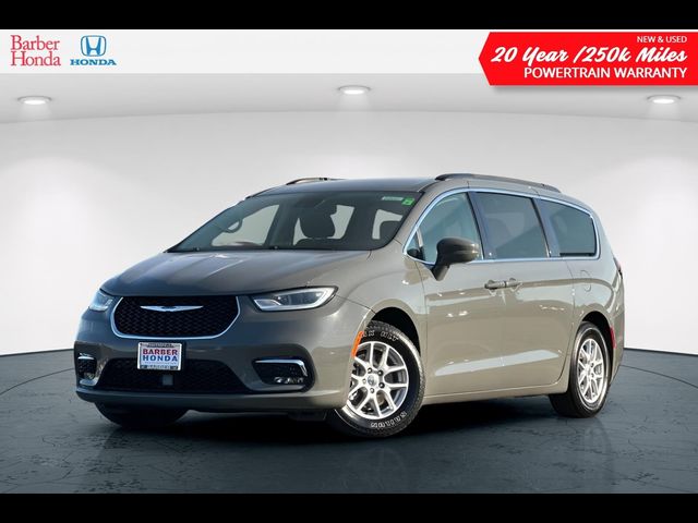 2022 Chrysler Pacifica Touring-L