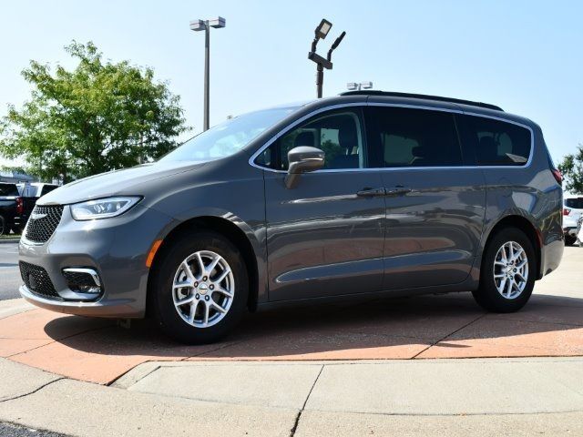 2022 Chrysler Pacifica Touring-L