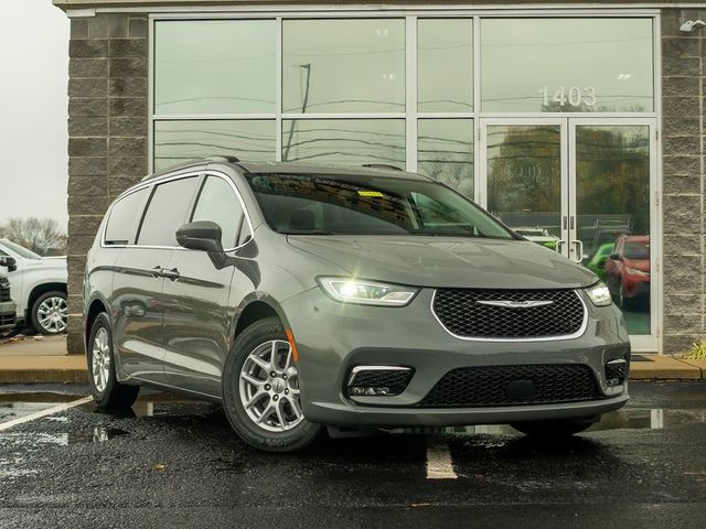 2022 Chrysler Pacifica Touring-L