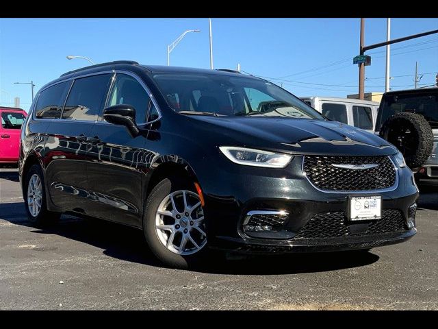 2022 Chrysler Pacifica Touring-L