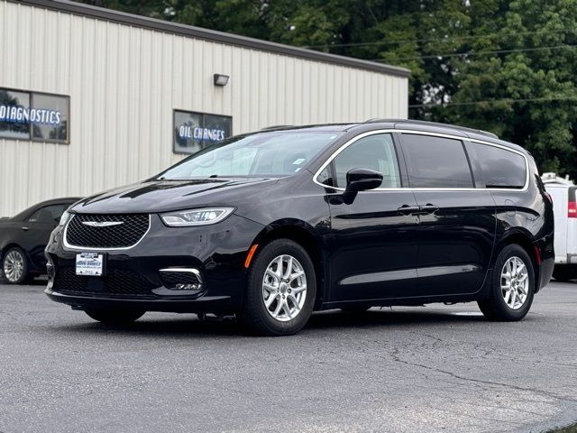 2022 Chrysler Pacifica Touring-L