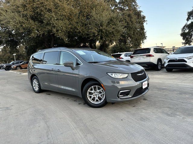 2022 Chrysler Pacifica Touring-L