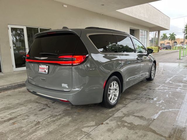 2022 Chrysler Pacifica Touring-L