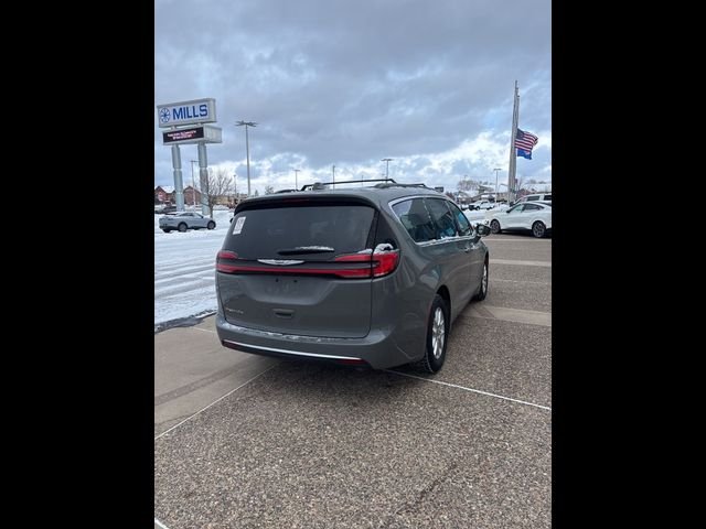 2022 Chrysler Pacifica Touring-L