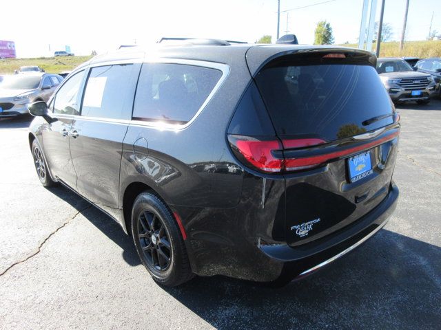 2022 Chrysler Pacifica Touring-L