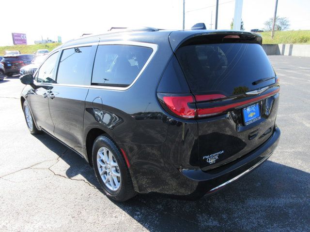 2022 Chrysler Pacifica Touring-L