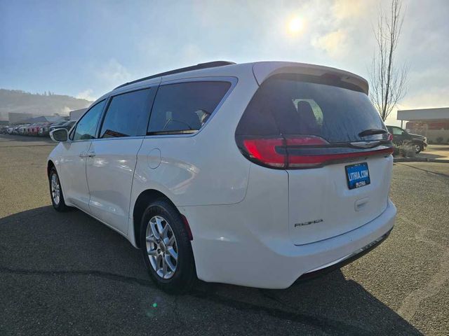 2022 Chrysler Pacifica Touring-L