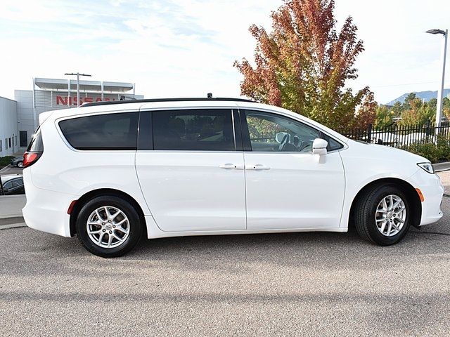 2022 Chrysler Pacifica Touring-L