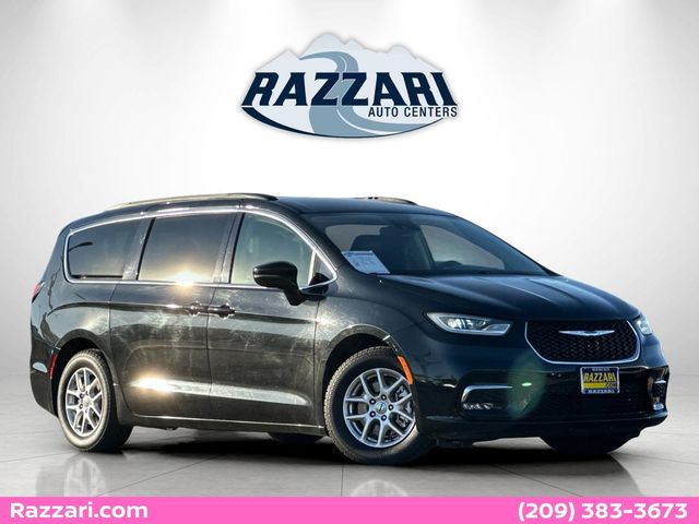 2022 Chrysler Pacifica Touring-L