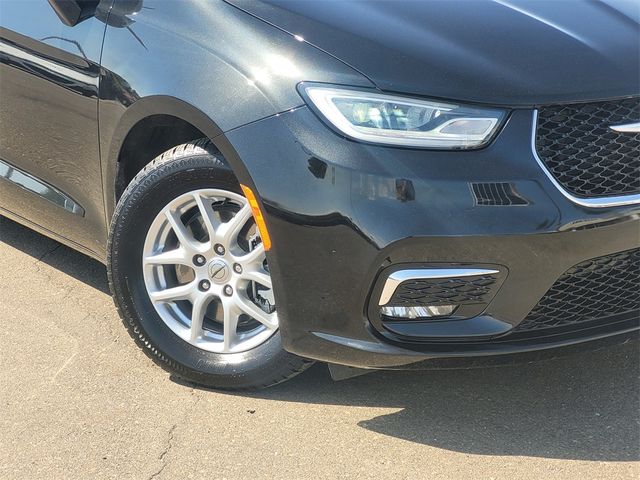 2022 Chrysler Pacifica Touring-L