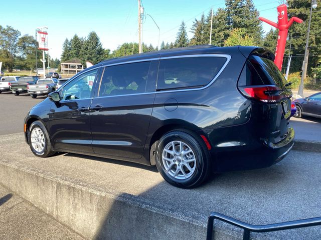 2022 Chrysler Pacifica Touring-L