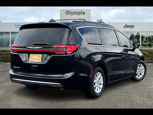 2022 Chrysler Pacifica Touring-L