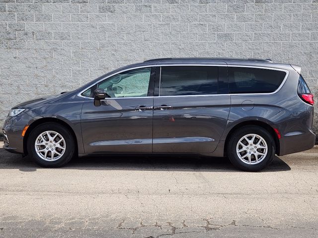 2022 Chrysler Pacifica Touring-L