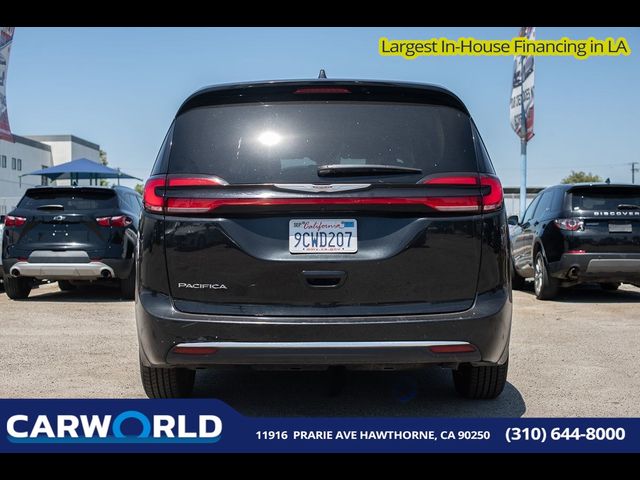 2022 Chrysler Pacifica Touring-L