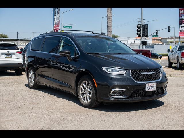 2022 Chrysler Pacifica Touring-L